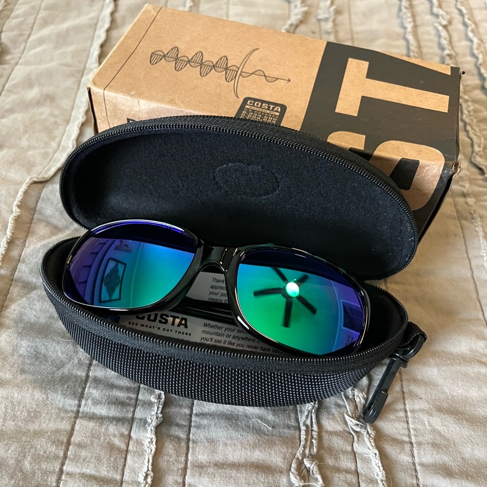 Costa Del Mar inspired women’s sunglasses